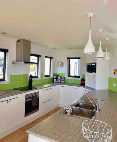 AquaChill On The Bay - Accommodation Tasmania 4