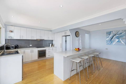 Aquavista Beach, Lake, Sun, And Sand - Accommodation Tasmania 2