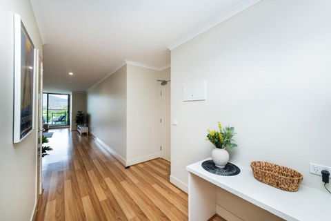 Avenue 16 - Accommodation Tasmania 2