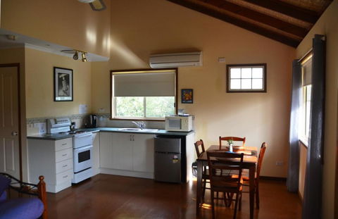 Avoca Cottages VICTORIA - Accommodation Tasmania 4