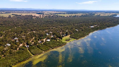 Avon - Waterfront Retreat - Accommodation Tasmania 3