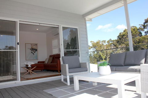 Ayada Villa - Pet Friendly - 1 Min To Beach - Accommodation Tasmania 2