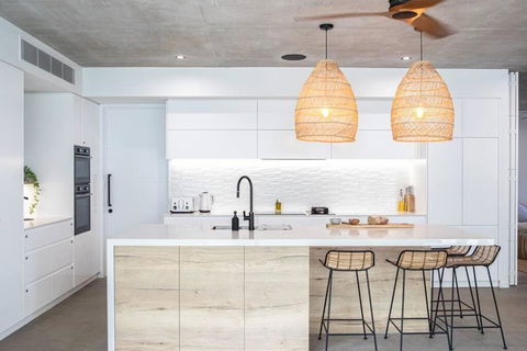 Azure Port Douglas - Luxurious & Modern - Accommodation Tasmania 1