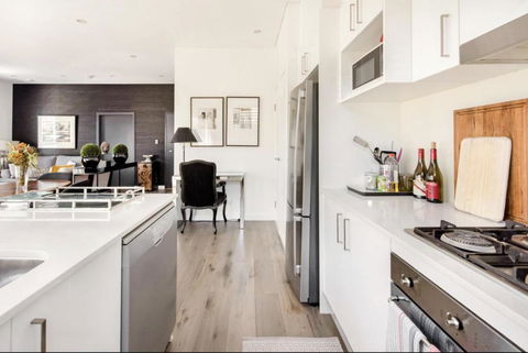 B312S - Luxury Waverton Apartment - Accommodation Tasmania 4