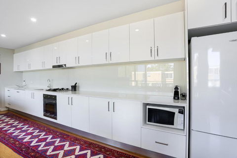 B314S - Waverton Village Heights - Accommodation Tasmania 3