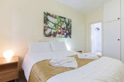 B5 Crawley Apartment 1 BRM & Sleepout Near UWA - Accommodation Tasmania 0