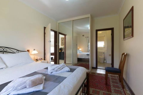B9 Crawley Apartment 1 BRM & Sleepout Near UWA - Accommodation Tasmania 0