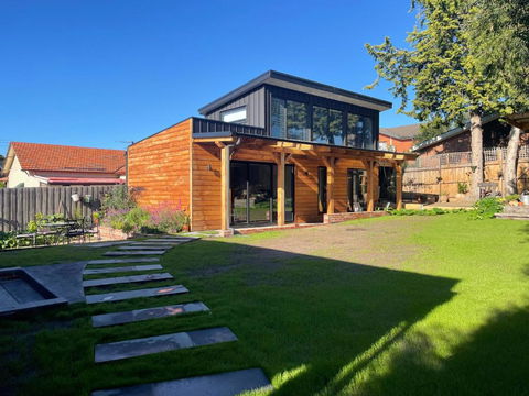 BALMORAL VILLA - Accommodation Tasmania 0