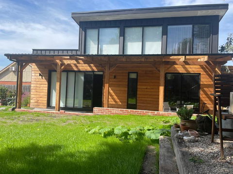 BALMORAL VILLA - Accommodation Tasmania 1