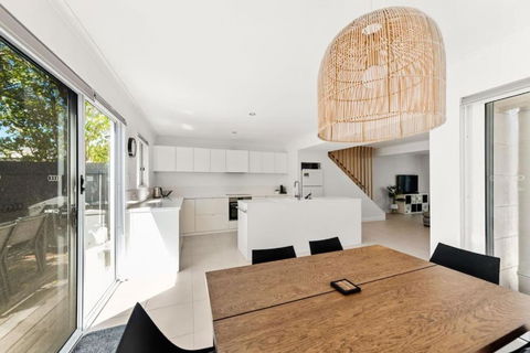 BARBADOS Ultimate Laid-back Holiday - Flat Stroll To River - Accommodation Tasmania 2