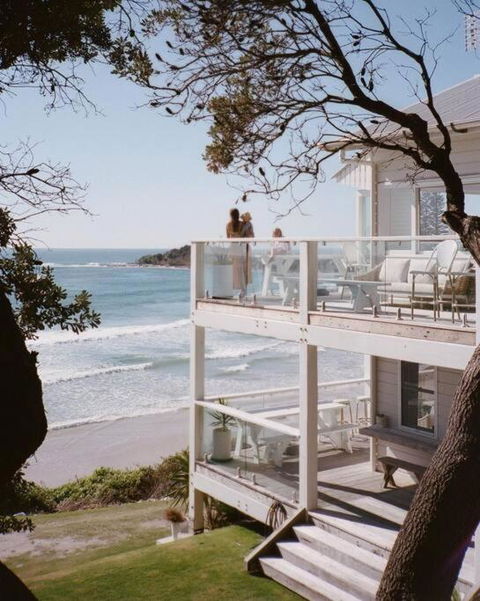 BAY PROPERTIES . Beach House Studio - Accommodation Tasmania 2