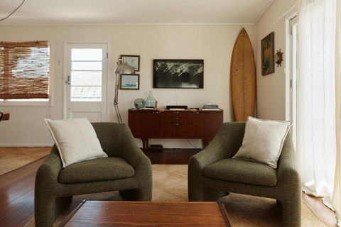 BAY PROPERTIES . The Sailor Shack - Accommodation Tasmania 1