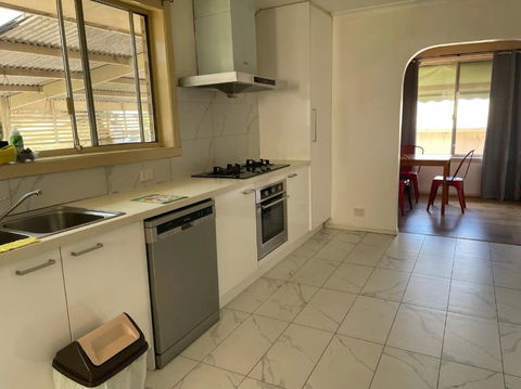 B Convenient And Livable Place For Daily Life - Accommodation Tasmania 4