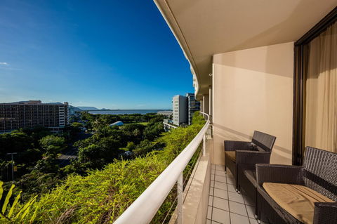Hilton Cairns - Accommodation Tasmania 27