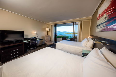 Hilton Cairns - Accommodation Tasmania 6