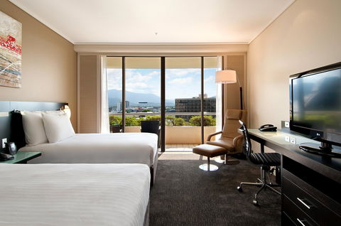 Hilton Cairns - Accommodation Tasmania 33