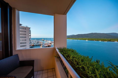 Hilton Cairns - Accommodation Tasmania 30