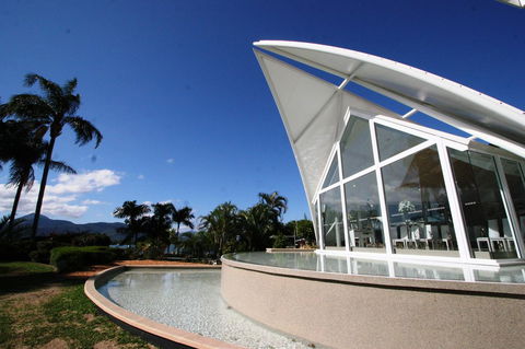 Hilton Cairns - Accommodation Tasmania 38