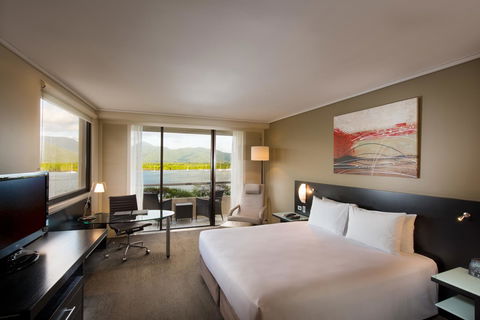 Hilton Cairns - Accommodation Tasmania 7