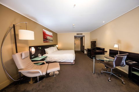 Hilton Cairns - Accommodation Tasmania 31