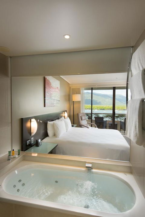 Hilton Cairns - Accommodation Tasmania 2