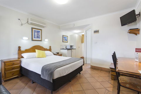 Glenmore Tavern - Accommodation Tasmania 0