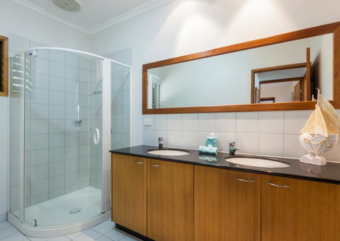Casuarina Cove 18 - Accommodation Tasmania 16