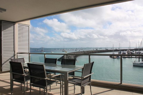 Private Seaview Apartment At Peninsula - Airlie Beach - Accommodation Tasmania 3