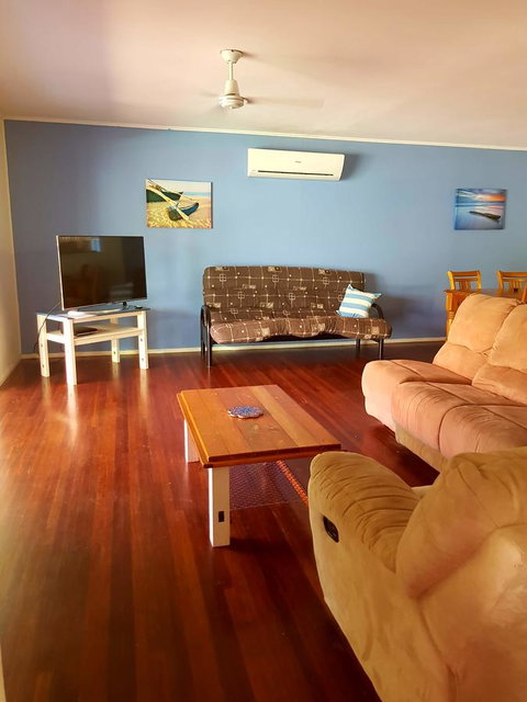 Arcadia Beach Guest House And Car Hire - Accommodation Tasmania 23