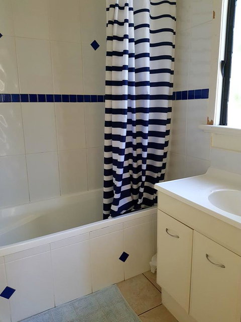 Arcadia Beach Guest House And Car Hire - Accommodation Tasmania 12