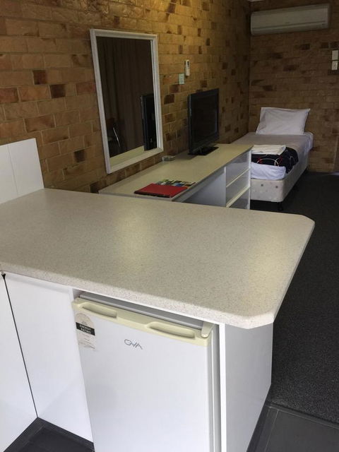 Bribie Waterways Motel - Accommodation Tasmania 32
