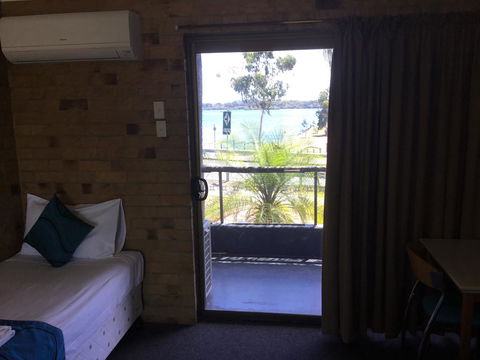 Bribie Waterways Motel - Accommodation Tasmania 13