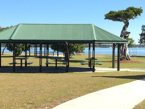 Bribie Waterways Motel - Accommodation Tasmania 24