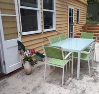 Retro Beach Flat - Accommodation Tasmania