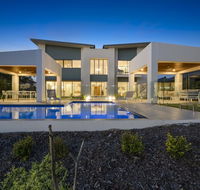 Luxury Canal Front Holiday House - Accommodation Tasmania
