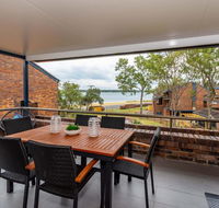Spacious Family unit with Incredible views. - Accommodation Tasmania