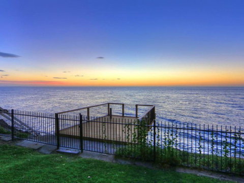 Dolphins At Sunset - Accommodation Tasmania 9