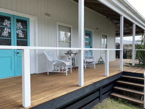 #Beach Shack On Oceanic - Accommodation Tasmania 0