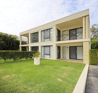 'Bagnall Views' 2/161 Government Rd - Stylish  modern duplex across the road to the waters edge - Accommodation Tasmania