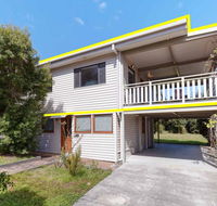 'Beach Break 1' 1/10 Lionel Street - upstairs unit with Aircon - Accommodation Tasmania
