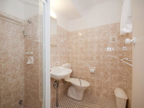 'Beachside' Shoal Bay, Unit 6 - Accommodation Tasmania 1