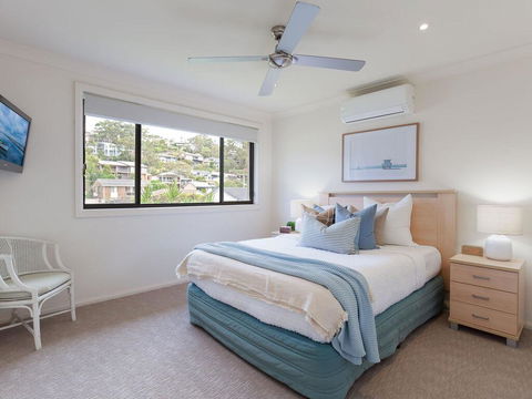 'Sandy Point Haven', 21a Sandy Point Rd - Stylish Haven With WIFI, Air Conditioning & Water Views - Accommodation Tasmania 0