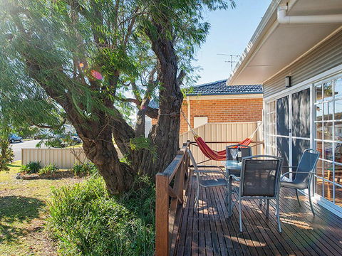 'The Croft' 11 Boulder Bay Rd - Cosy Beach House With Aircon & Only 270m To The Beach - Accommodation Tasmania 1