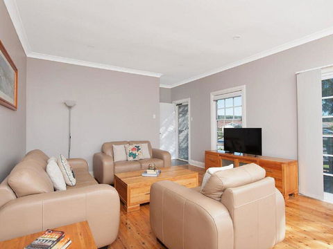 'The Croft' 11 Boulder Bay Rd - Cosy Beach House With Aircon & Only 270m To The Beach - Accommodation Tasmania 2