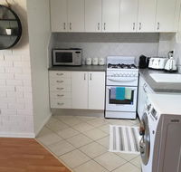 'The Mount' Trendy with City Views - Accommodation Tasmania