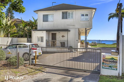 'Yacaaba' Beautiful Waterfront Location - Accommodation Tasmania 0
