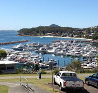 1 'Laman Lodge' 15 Laman Street - stunning air conditioned unit with water views and WIFI - Accommodation Tasmania