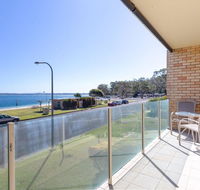 1 'Little Hut' 20 Kurrawa Close - Spectacular Water Views NBN  Air Conditioned - Accommodation Tasmania