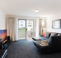 1 'SEASHELLS' 21-23 MAGNUS STREET - WIFI POOL LIFT  AIR CONDITIONING - Accommodation Tasmania