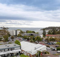 1 'Seaview' 9 Church Street - huge air conditioned unit with lift  WIFI - Accommodation Tasmania
